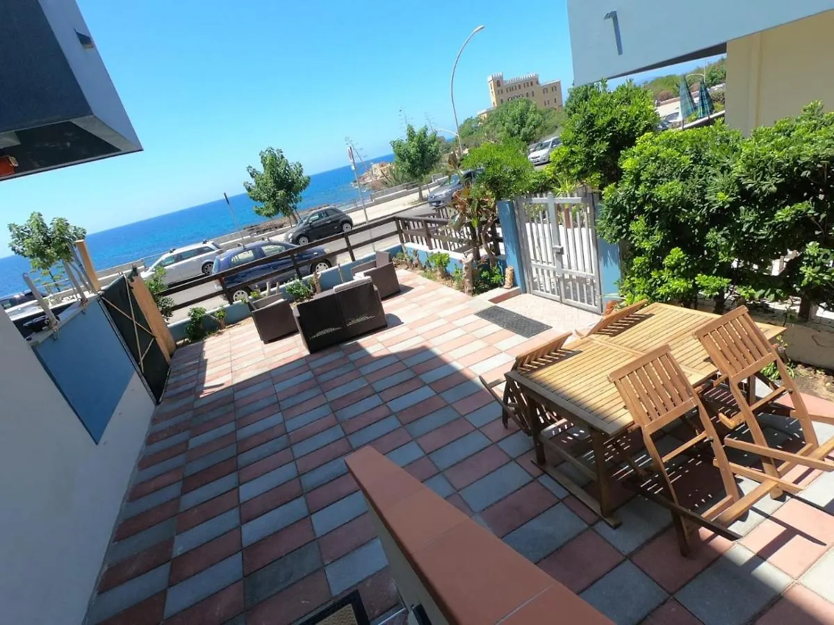 Bed and Breakfast Da Umby Alghero 2*,
